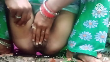 Desi Bhabhi Gets Her Creamy Juices Flowing In The Wild Indian Jungle