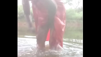 Bare And Bold: A Desi Aunty’s Outdoor Bath With Shakshi