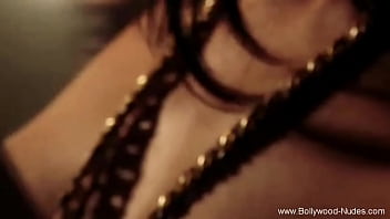 Sensual Indian Beauty Gives A Full Body Dance And Massage To A Woman